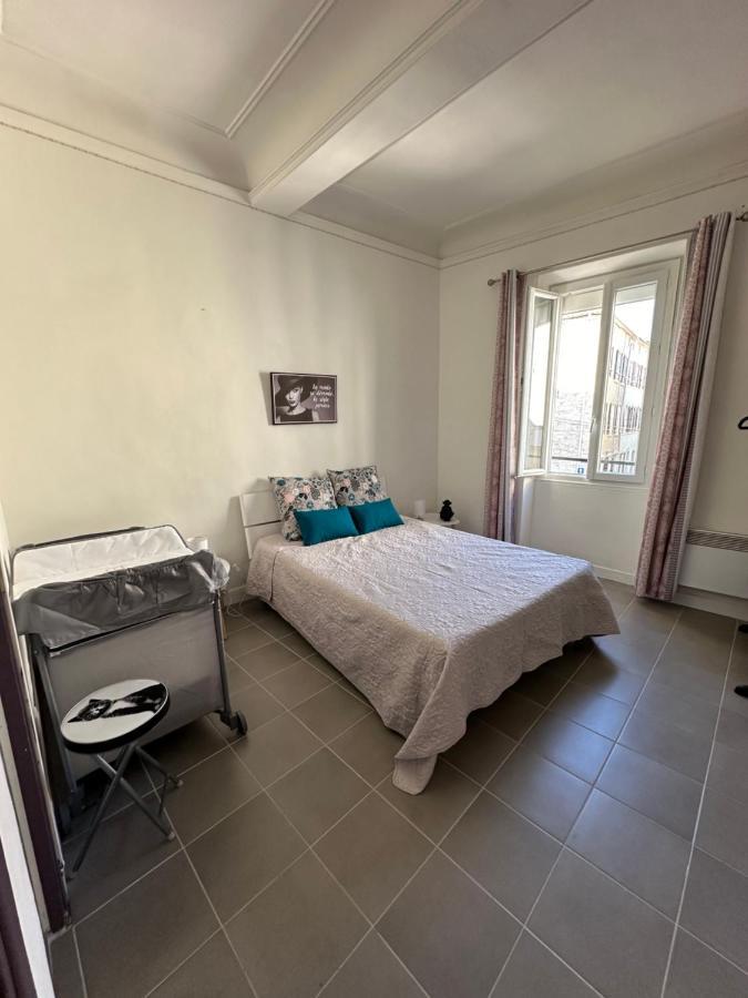 Chez Coco Et Herve Etage Sigean Bagian luar foto